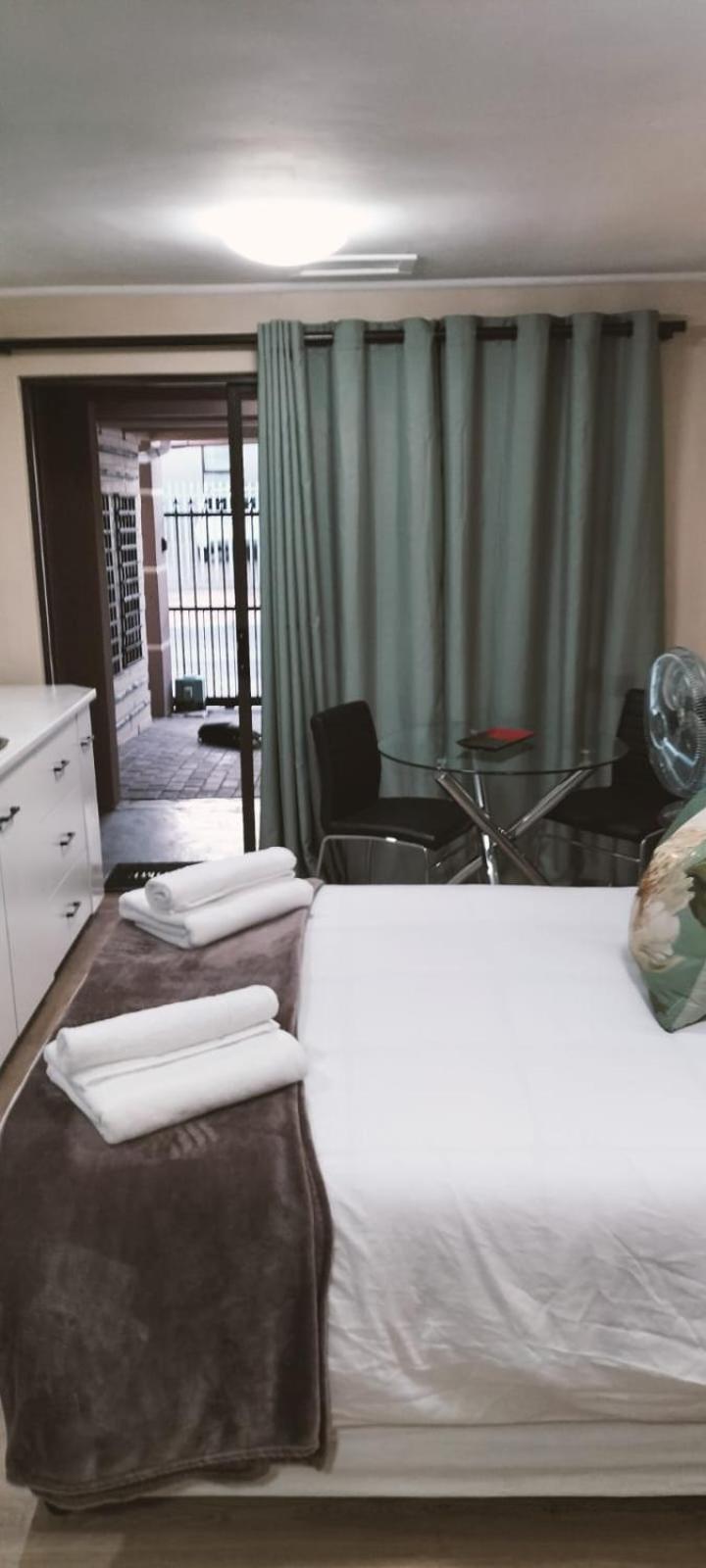 Victoria'S Rest Apartment Windsor Park Luaran gambar